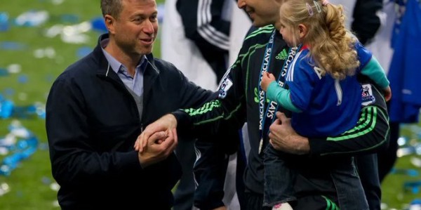 斗球篮球直播-切赫称阿布从不现身更衣室，尊重教练权威|彼得·切赫|比赛日|老板_新浪体育_新浪新闻