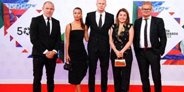 斗球篮球直播-不是一个人在战斗！哈兰德的一切，都是公司化运作|挪威|转会|克里斯蒂亚诺·罗纳尔多|埃尔林-哈兰德|贝克汉姆_新浪体育_新浪新闻