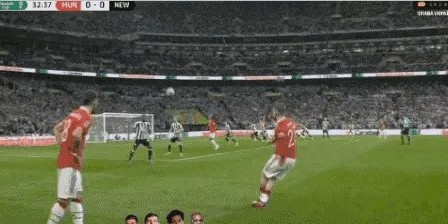 斗球足球直播-【联赛杯】曼联2比0纽卡斯尔 红魔时隔6年再度夺冠