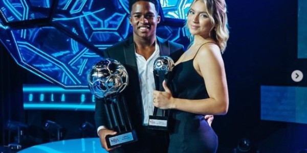 斗球足球直播-美！17岁恩德里克女朋友21岁 去年10月在一起的！