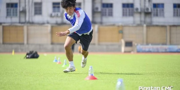 斗球电竞实时更新-奖金10万！邀你为福建一地闽超足球队写战歌！