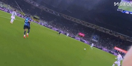 斗球电竞实时更新-【观察】尤文三巨头围剿裁判！从此拒绝人善被人欺